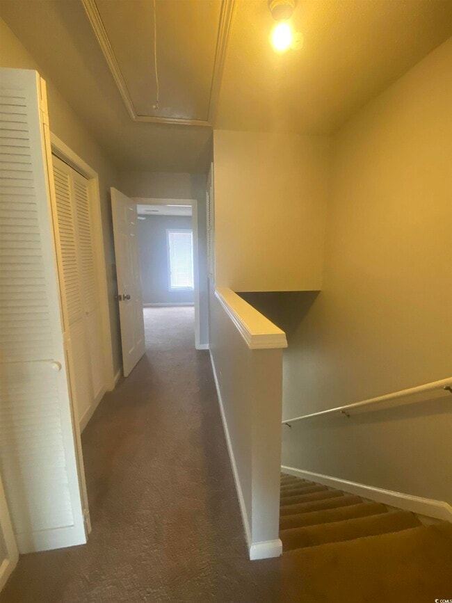 Building Photo - 409 Garden Dr