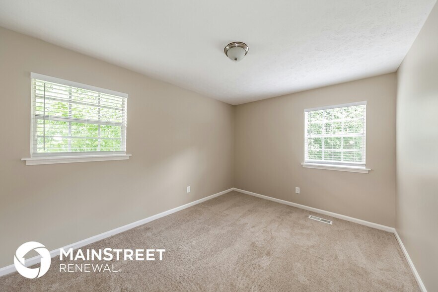 Building Photo - 305 St John Rd NW