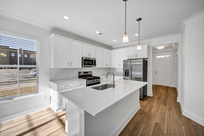 Building Photo - 600 Wetherbrooke Way