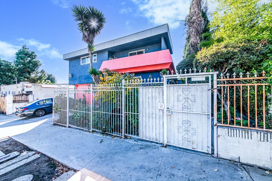 Building Photo - 1908 Clinton St