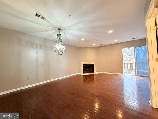 Building Photo - 4805 Cowslip Ct