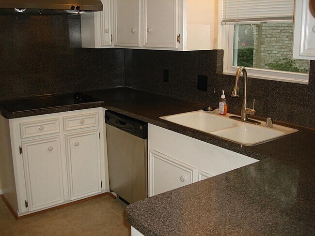 Building Photo - 12414 Wedgehill Ln