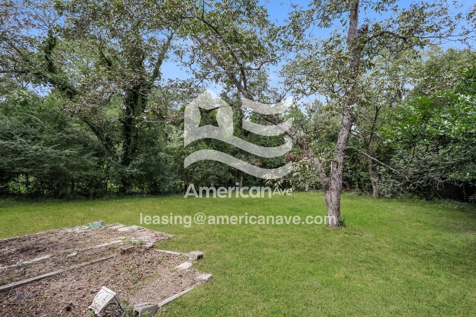 Building Photo - 2742 Alta Vista Ave