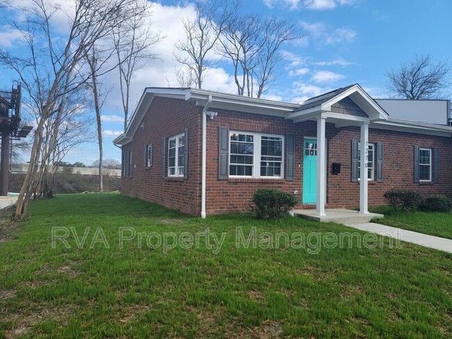 Primary Photo - 1270 W Moore St
