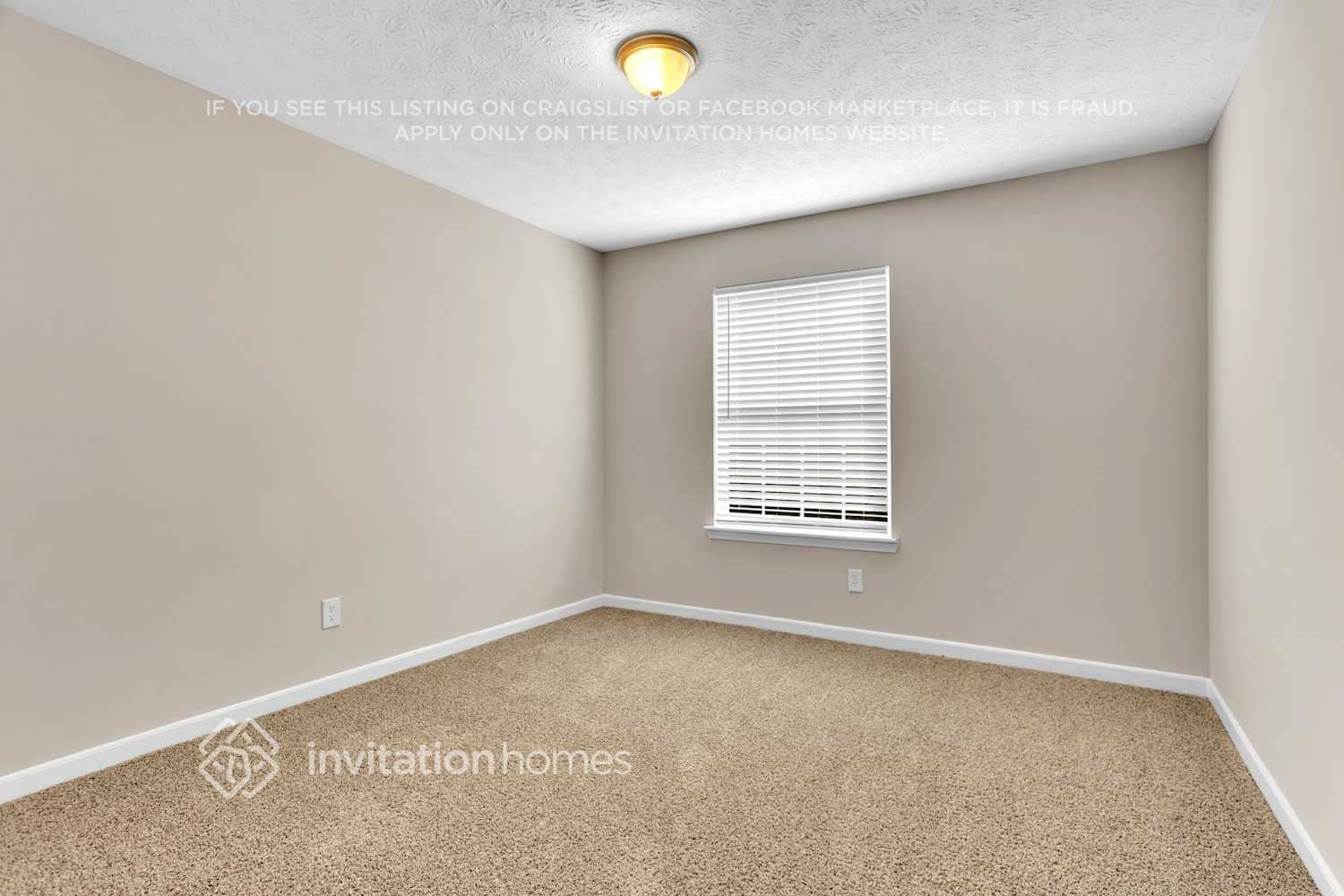 Building Photo - 3728 Adamsville Dr SW