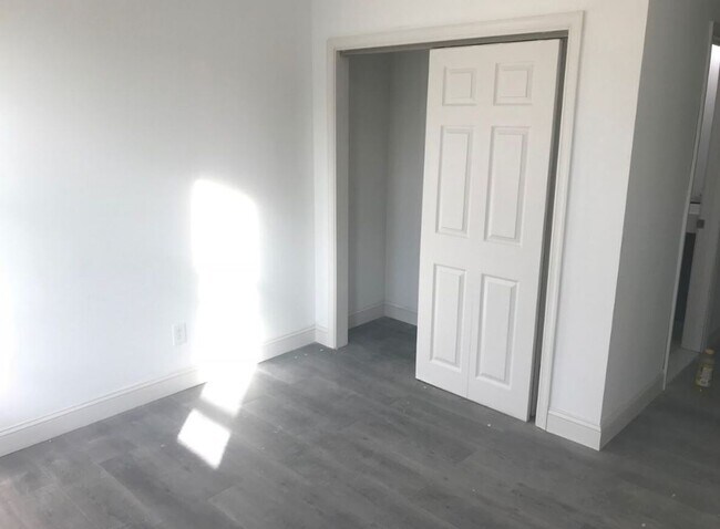 Building Photo - 3326 N 17th St