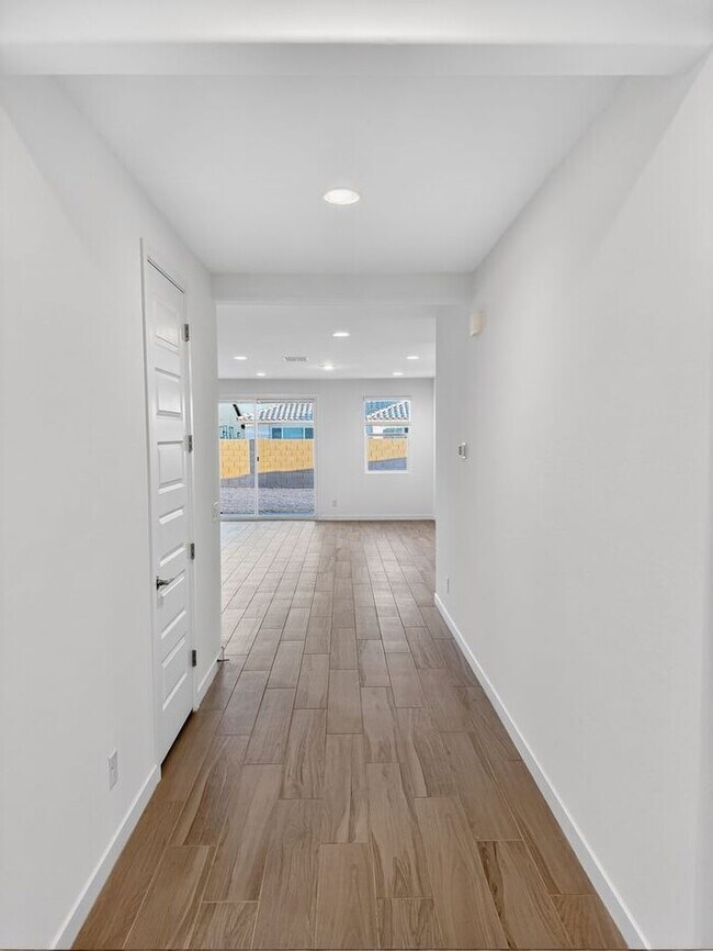 Building Photo - New Home at Wester Gardens! 4 Bedroom 3 Bathrooms!