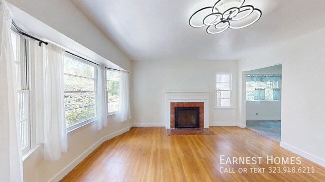 Building Photo - 14920 Hesby St