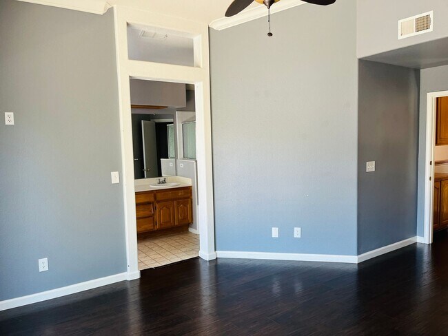 Building Photo - Gorgeous Two Story