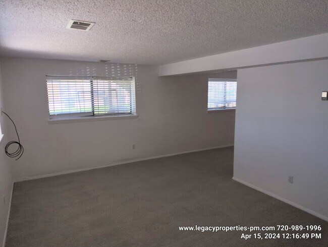 Building Photo - Across the street from the Light Rail!