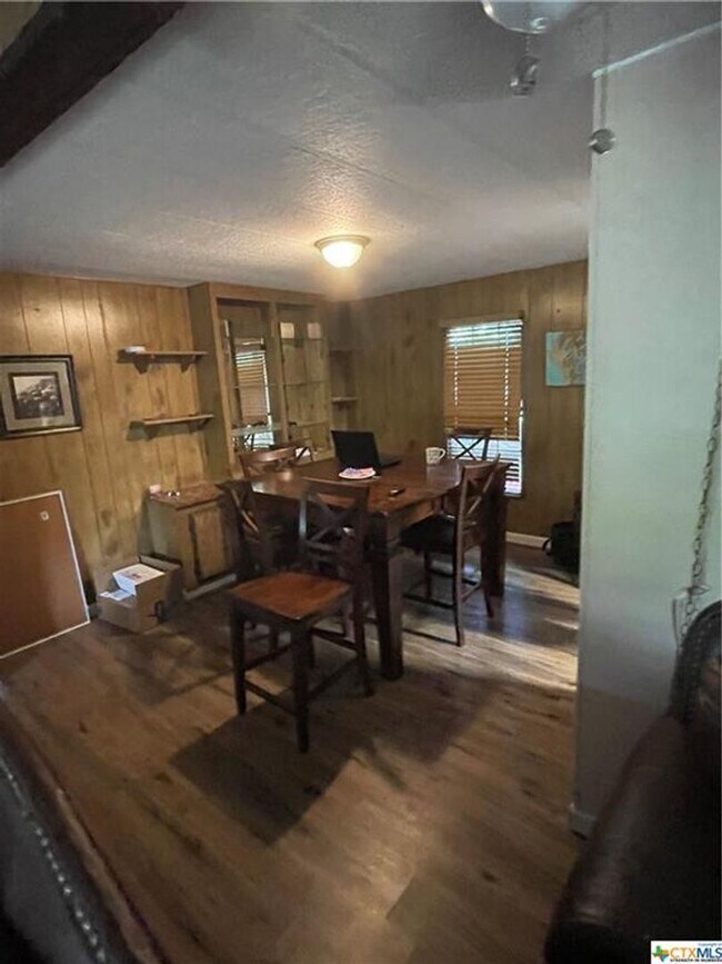 Building Photo - NEW ON MARKET /// RIVER FRONT CABIN AVAILABLE!!