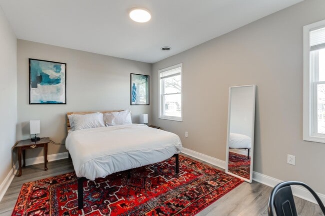 Building Photo - 407 N 3 1/2 Ave