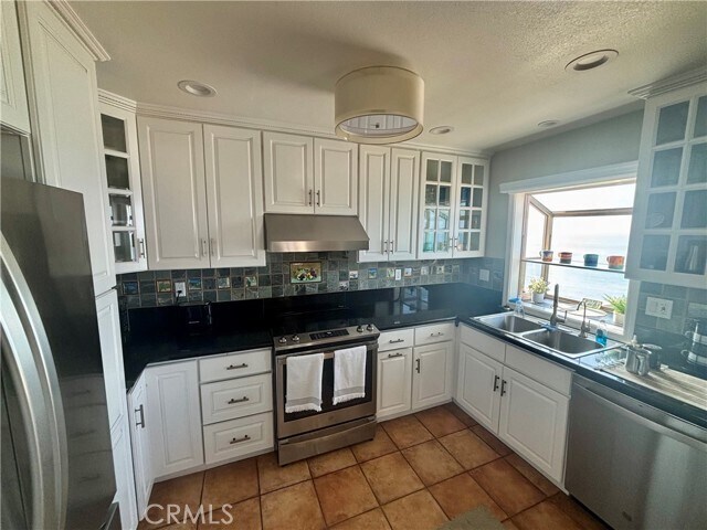 Building Photo - 268 Avenida Montalvo