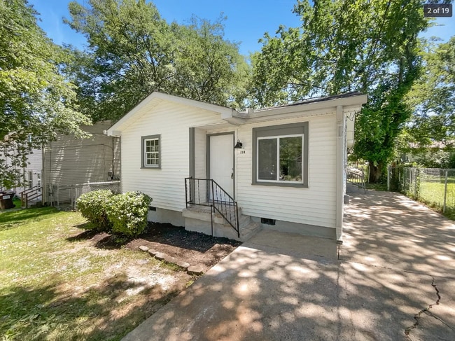 Building Photo - 114 McKinley St