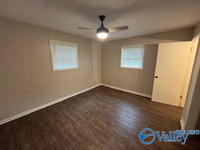 Building Photo - 909 Cooper Ln SW