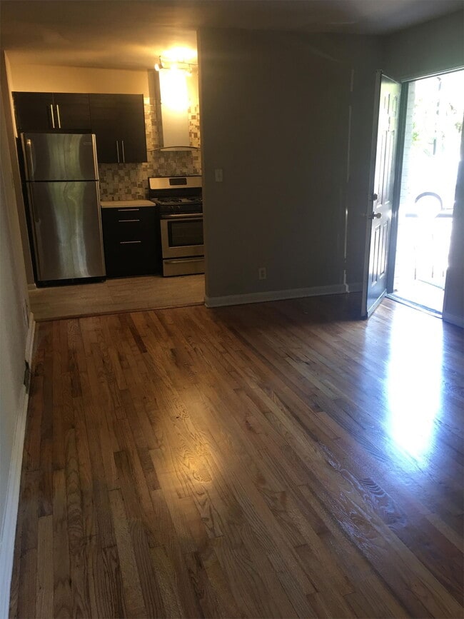 Building Photo - 767 Greenwood Ave NE