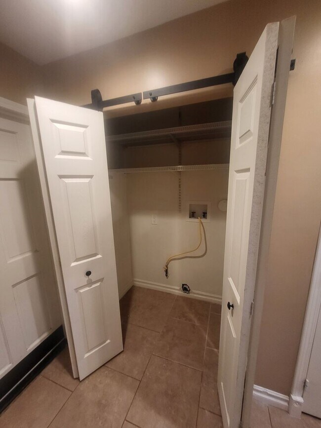 Building Photo - REALLY Cute 4 BR in The Vineyard with RV Parking - 11,000sf Lot + Designer Touches