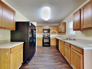 Building Photo - 5117 Morrow Ln