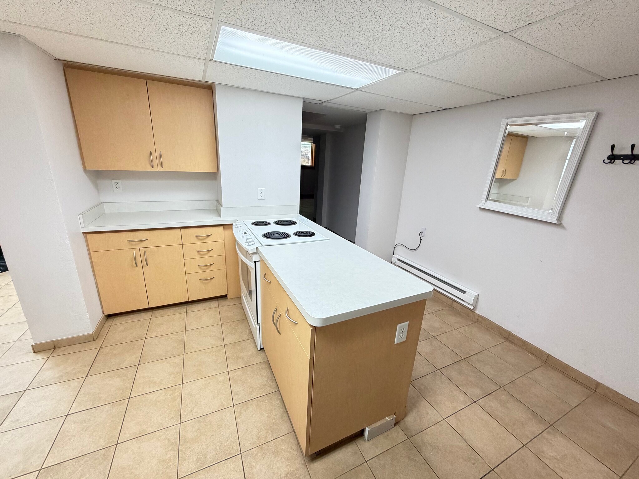 Building Photo - 323 N Leroux St