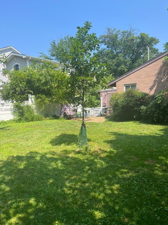 Building Photo - 5712 2nd St S