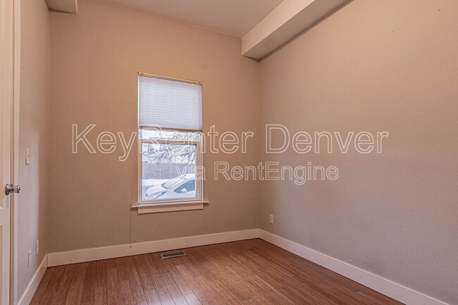 Building Photo - 1315 E 31st Ave