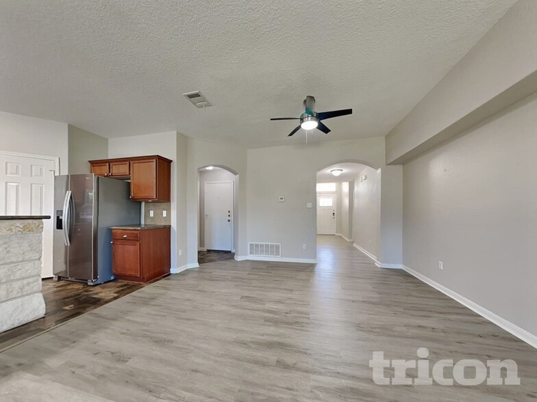 Building Photo - 210 Teron Dr
