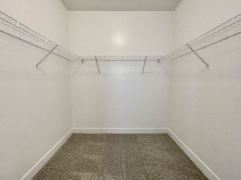 Building Photo - 701 N 380 W