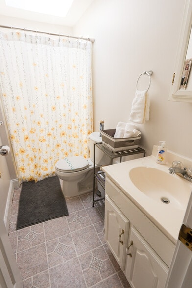 Building Photo - 27 Jay St