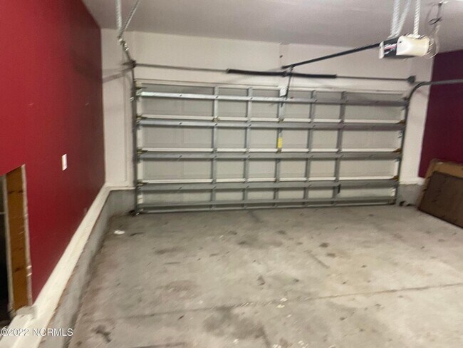 Building Photo - Welcome to Brookstone Crossing!