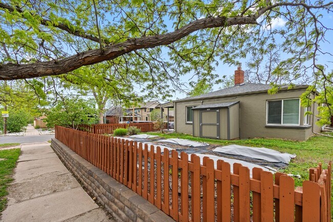 Building Photo - Wonderful Sloan's Lake Home