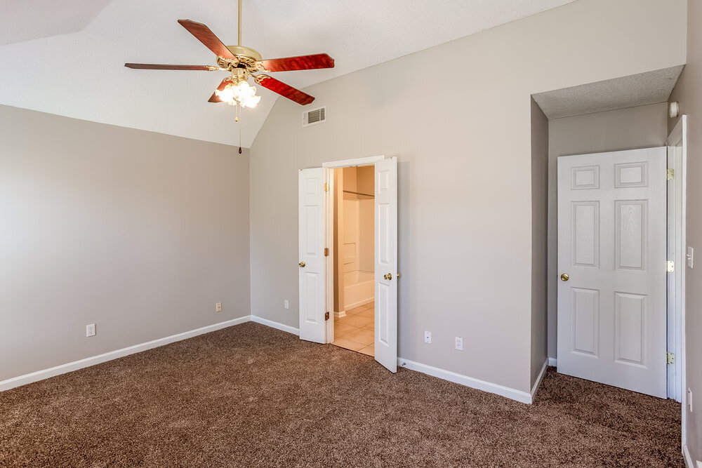 Building Photo - 5848 Kayla Dr