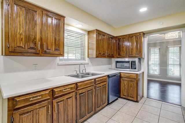 Building Photo - 1135 Joanna Cir