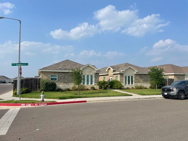 Building Photo - 3813 Hawthorne Ave