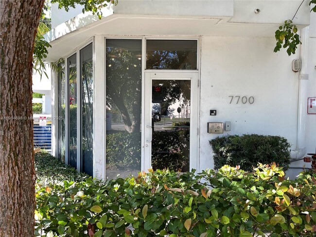 Building Photo - 7700 Tatum Waterway Dr