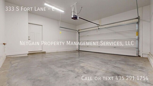 Building Photo - 333 S Fort Ln