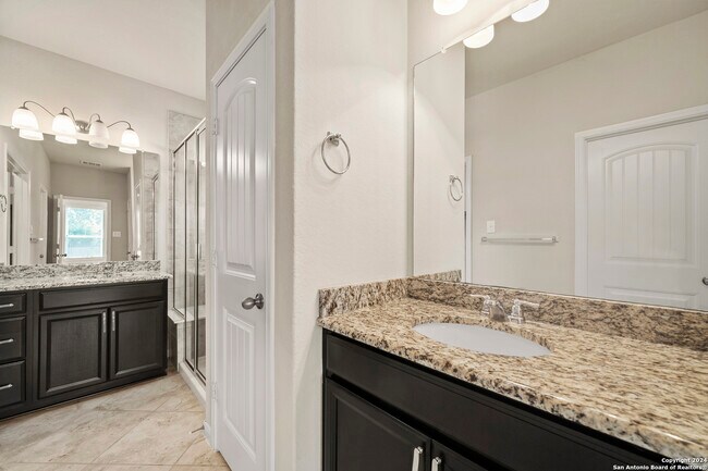 Building Photo - 307 Limestone Creek
