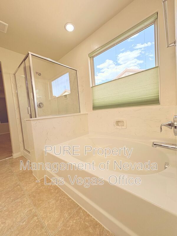Building Photo - 968 Via Gandalfi