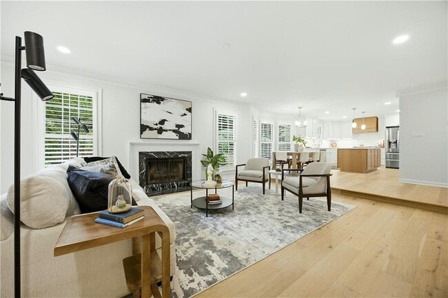 Building Photo - 1390 Tennis Ct Pl