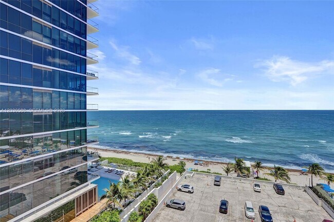 Building Photo - 2030 S Ocean Dr