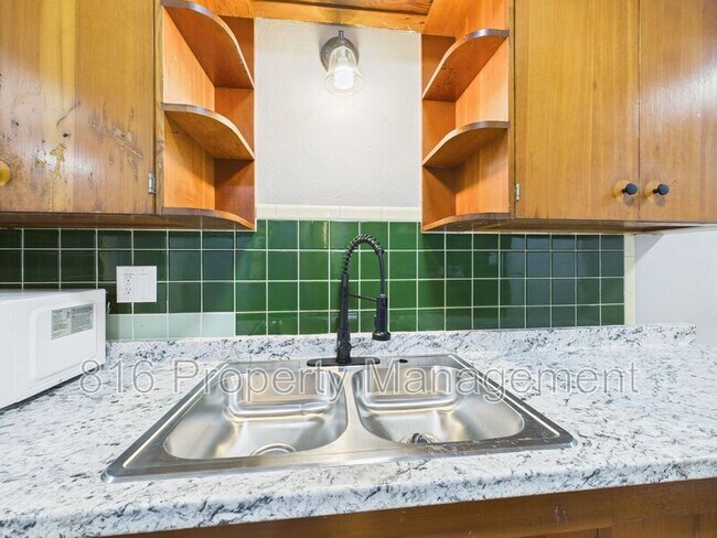 Building Photo - 7560 Prospect Ave