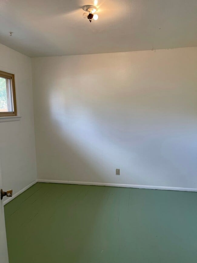 Building Photo - Cute 2 Bedroom Home on Arcadia for Rent