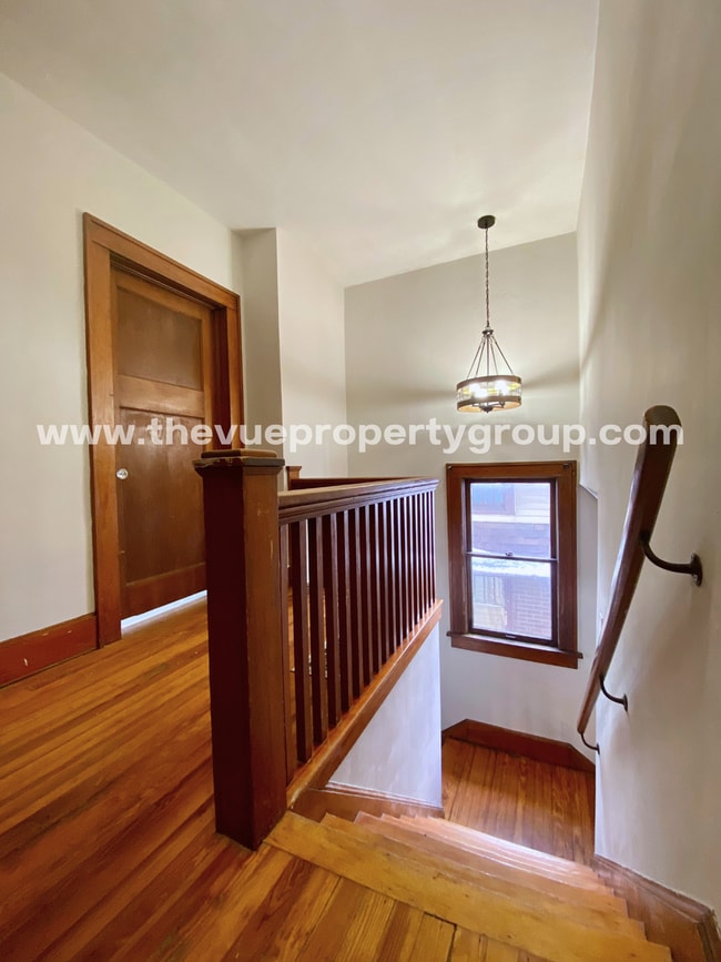 Building Photo - 3BR Beauty with Hardwood Floors + Remodeled Kitchen + Fenced Yard!