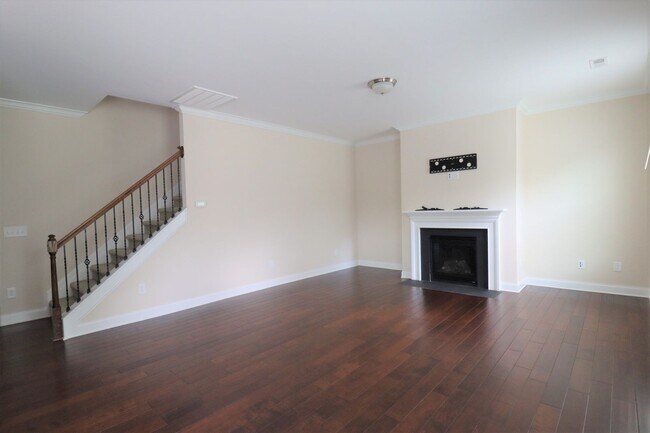 Building Photo - ~~ Beautiful home in Mackintosh on the Lake ~~