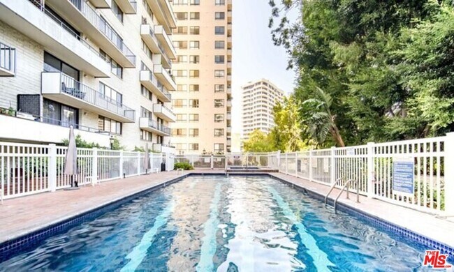 Building Photo - 10535 Wilshire Blvd