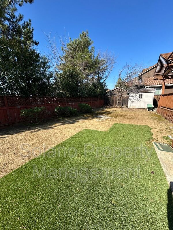 Building Photo - 1829 Nephi Dr