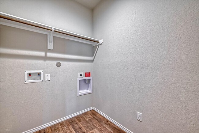 Building Photo - 14122 Silver Falls Ct