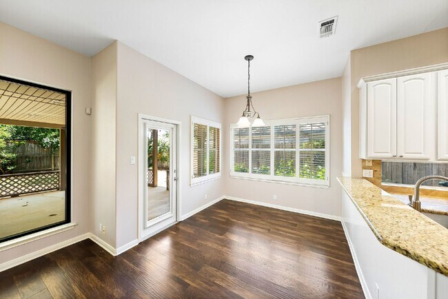 Building Photo - Spacious Cul De Sac Location Surrounded by...