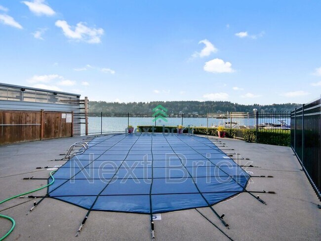 Building Photo - 5021 Ripley Ln N