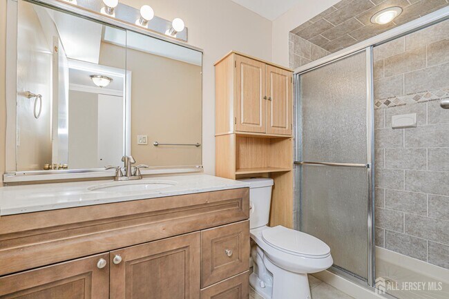Building Photo - 33 Foxtail Ln