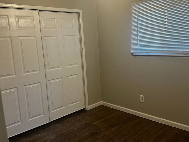 Building Photo - BEAUTIFUL 3 BEDROOM HOME